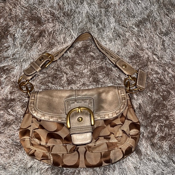 Coach purse - Picture 2 of 6